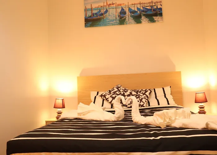 Hostal The Delight *