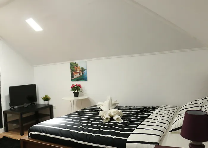 Hostal The Delight *