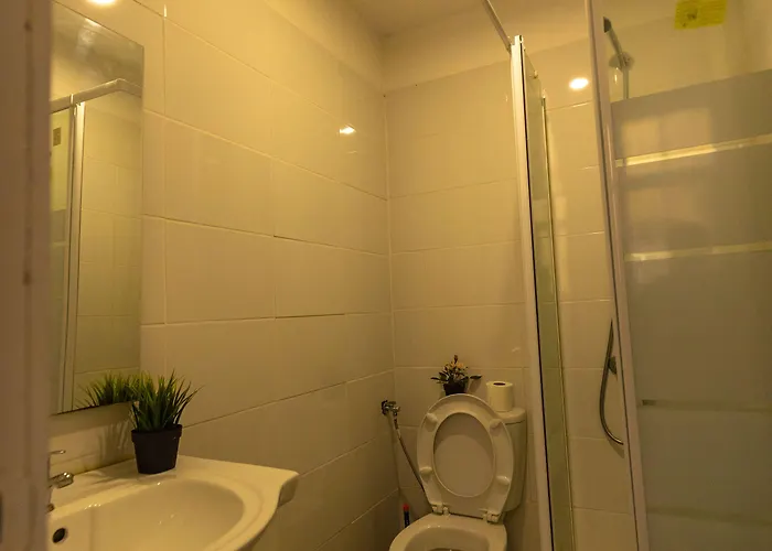 Hostal The Delight *